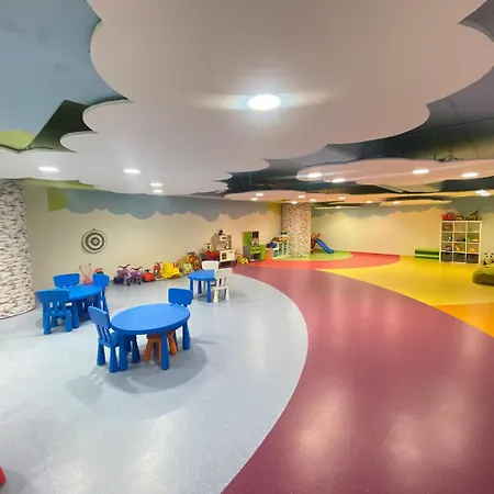 Waterfront Luxury Pool & Gym *